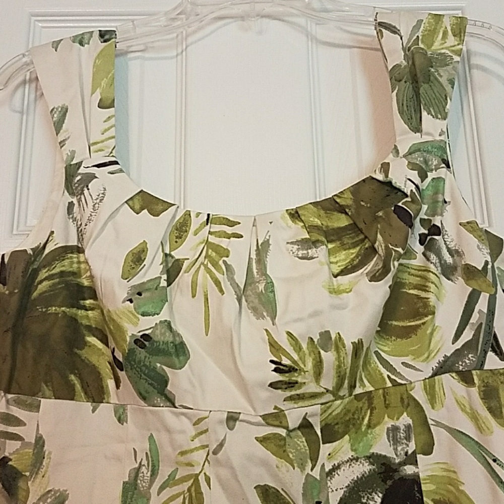 Garden Dress - Picture 2 of 2